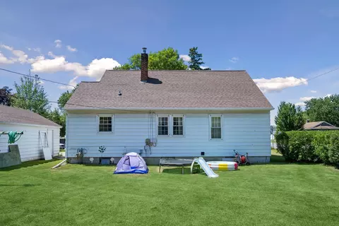 Exterior - 405 4th Ave SE, Milaca, MN 56353 photo 4 of 9