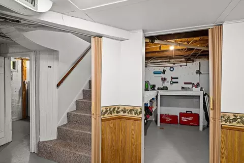 Entry Way - 1217 E 10th St, Duluth, MN 55805 photo 1 of 4