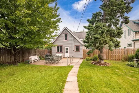 Exterior - 1217 E 10th St, Duluth, MN 55805 photo 6 of 7