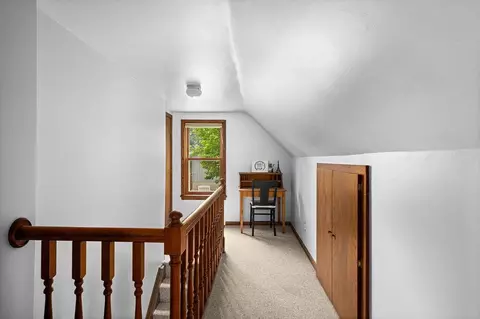 Entry Way - 1217 E 10th St, Duluth, MN 55805 photo 3 of 4