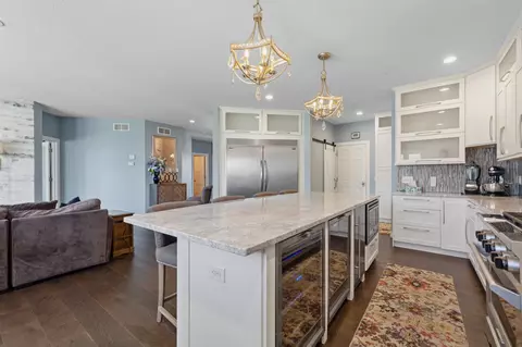 Kitchen - 827 Vardon Ct, Faribault, MN 55021 photo 6 of 8