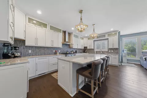 Kitchen - 827 Vardon Ct, Faribault, MN 55021 photo 3 of 8