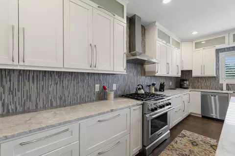 Kitchen - 827 Vardon Ct, Faribault, MN 55021 photo 4 of 8