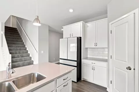 Kitchen - 13111 Arbor Path, Rosemount, MN 55068 photo 7 of 7