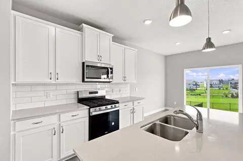 Kitchen - 13111 Arbor Path, Rosemount, MN 55068 photo 5 of 7