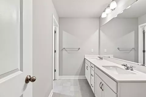 Bath - 13111 Arbor Path, Rosemount, MN 55068 photo 8 of 10