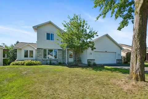 9142 Woodhall Xing N, Brooklyn Park, MN 55443