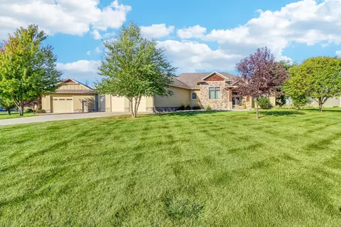 Exterior - 7013 Maple Ln, Horace, ND 58047 photo 1 of 16