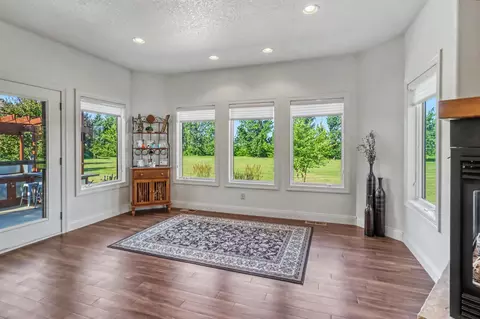 Living - 7013 Maple Ln, Horace, ND 58047 photo 10 of 14