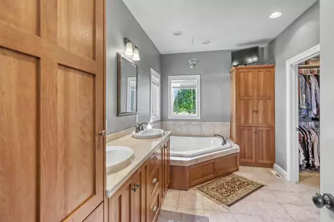 Bath - 7013 Maple Ln, Horace, ND 58047 photo 1 of 11