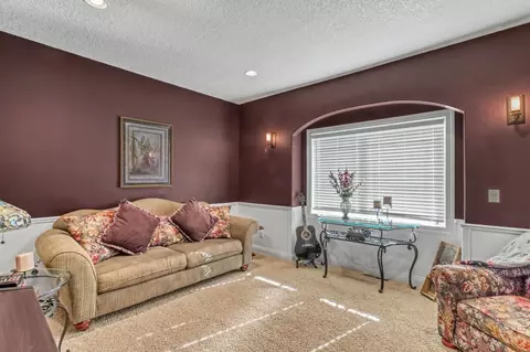 Living - 7013 Maple Ln, Horace, ND 58047 photo 12 of 14
