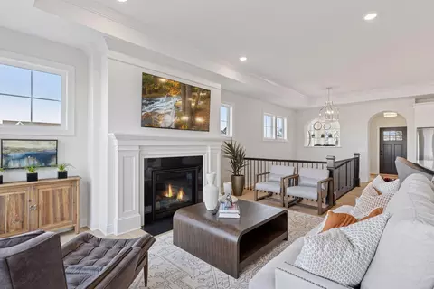87 Spring Farm Rd, North Oaks, MN 55127