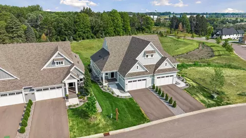 87 Spring Farm Rd, North Oaks, MN 55127