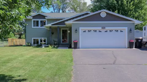 11737 Jonquil St NW, Coon Rapids, MN 55433