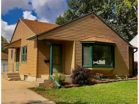 1533 8th Ave NE, Rochester, MN 55906