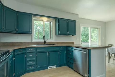 Kitchen - 13498 Meredith Dr, Baxter, MN 56425 photo 2 of 3