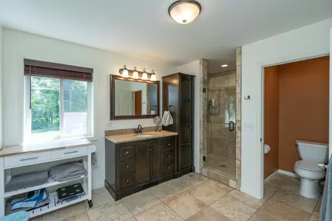 Bath - 13498 Meredith Dr, Baxter, MN 56425 photo 1 of 3