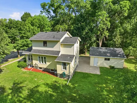 Exterior - 419 5th St SE, Willmar, MN 56201 photo 3 of 6