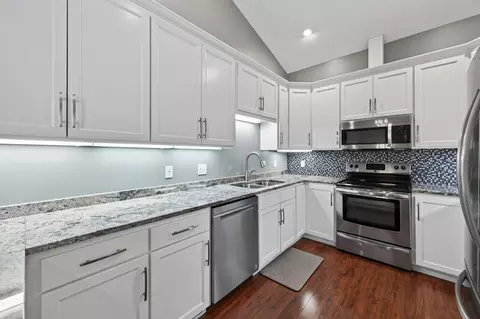 834 Seal St, Saint Paul, MN 55114