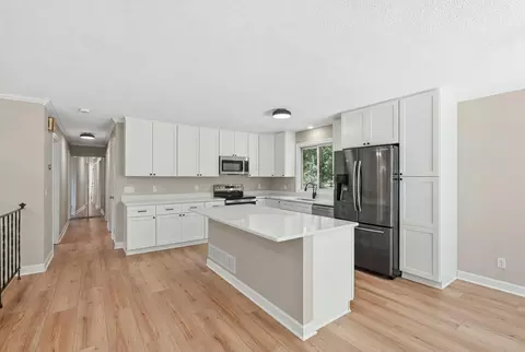 10515 Old County Road 15, Plymouth, MN 55441