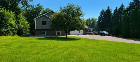 8045 59th St N, Lake Elmo, MN 55042