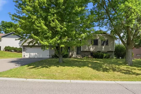 6600 Stratford Rd, Woodbury, MN 55125