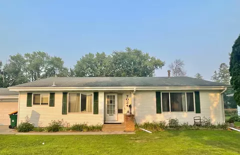 7024 Halifax Ave N, Brooklyn Center, MN 55429