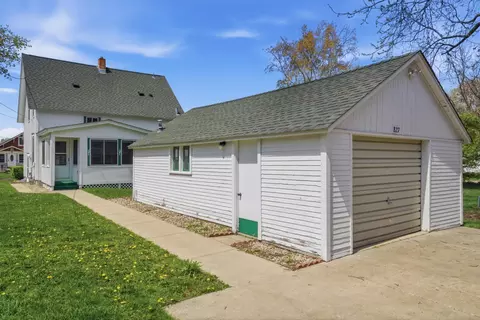 827 7th Ave SW, Faribault, MN 55021 photo 4