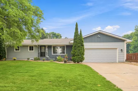 2636 Ridge Ln, Mounds View, MN 55112