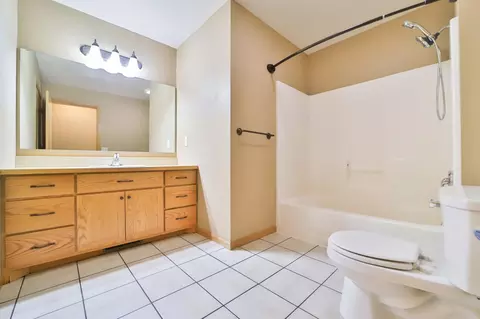 Bath - 16310 Pristine Pine Ct, Brainerd, MN 56401 photo 2 of 3