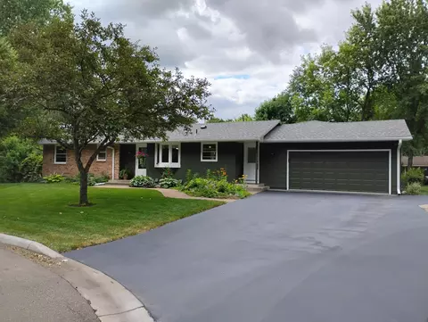 16307 Moorland Cir, Minnetonka, MN 55345