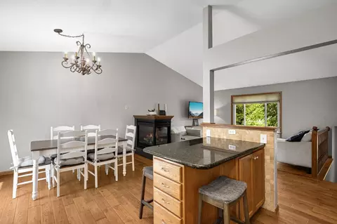 Dining - 4089 Pennsylvania Ave, Eagan, MN 55123 photo 2 of 2