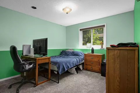 Bedroom - 4089 Pennsylvania Ave, Eagan, MN 55123 photo 5 of 6