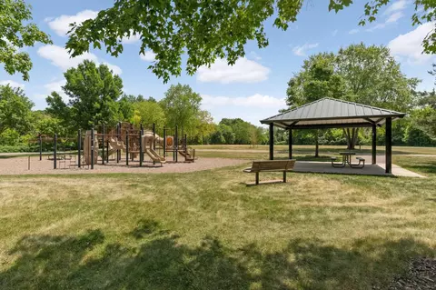 Exterior - 4089 Pennsylvania Ave, Eagan, MN 55123 photo 9 of 10