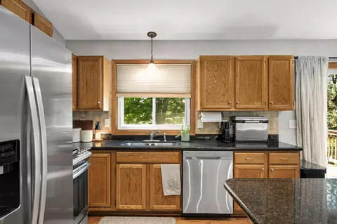 Kitchen - 4089 Pennsylvania Ave, Eagan, MN 55123 photo 5 of 5