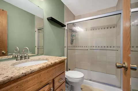 Bath - 4089 Pennsylvania Ave, Eagan, MN 55123 photo 1 of 3