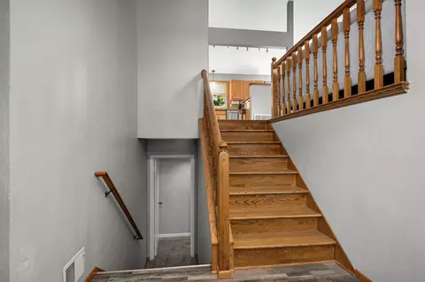 Entry Way - 4089 Pennsylvania Ave, Eagan, MN 55123 photo 2 of 2
