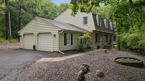 360 Quail Rd, Dellwood, MN 55110