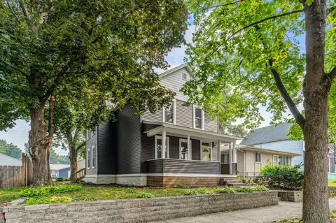 811 Watson Ave, Saint Paul, MN 55102