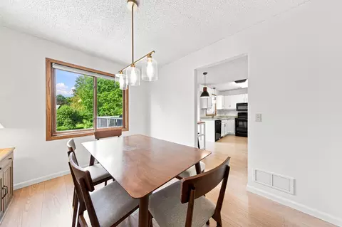 Dining - 840 Northview Park Rd, Eagan, MN 55123 photo 2 of 2