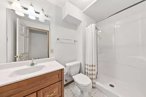 Bath - 840 Northview Park Rd, Eagan, MN 55123 photo 4 of 4
