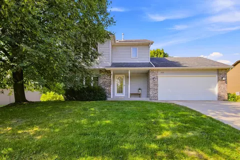 Exterior - 840 Northview Park Rd, Eagan, MN 55123 photo 3 of 8