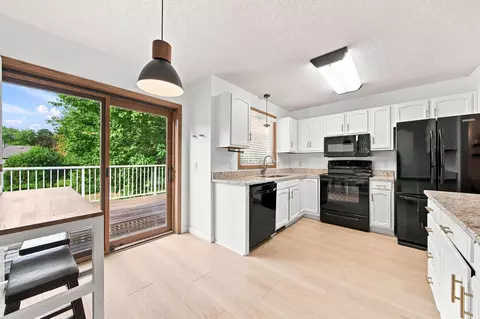 Kitchen - 840 Northview Park Rd, Eagan, MN 55123 photo 1 of 1
