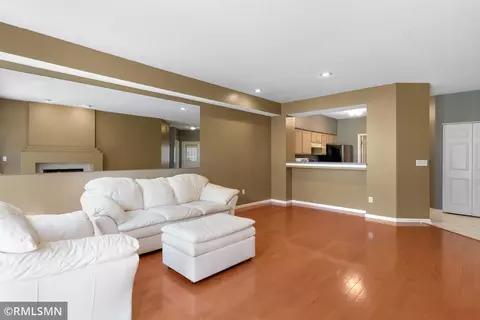 2176 Cool Stream Cir #1806, Eagan, MN 55122 photo 11