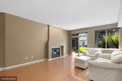 2176 Cool Stream Cir #1806, Eagan, MN 55122 photo 9