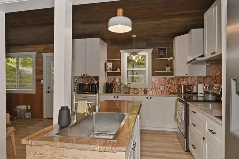 Kitchen - 1515 N 9th Ave E, Duluth, MN 55805 photo 1 of 3