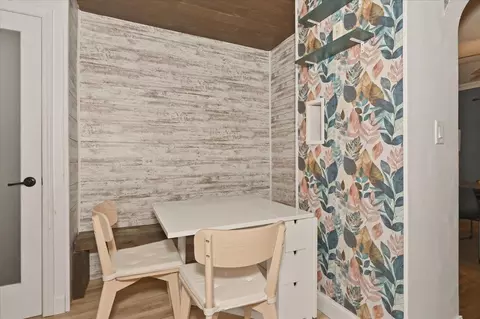 Dining - 1515 N 9th Ave E, Duluth, MN 55805 photo 3 of 3