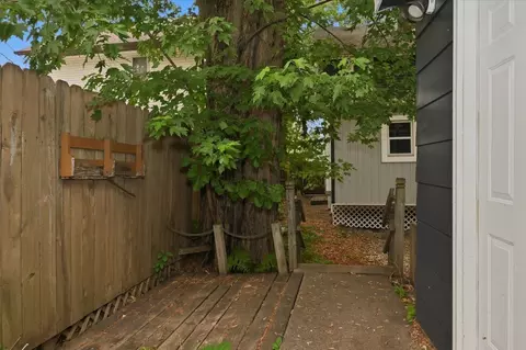Exterior - 1515 N 9th Ave E, Duluth, MN 55805 photo 4 of 5