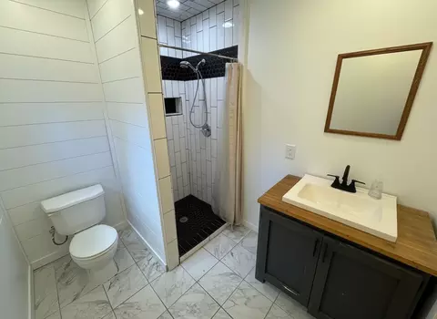 Bath - 3953 Jackpine Rd, Brainerd, MN 56401 photo 2 of 3