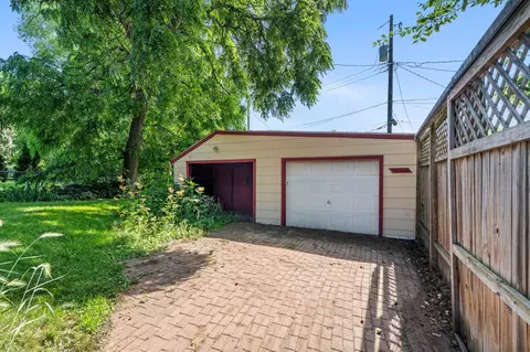 Exterior - 1216 Danforth St, Saint Paul, MN 55117 photo 13 of 18